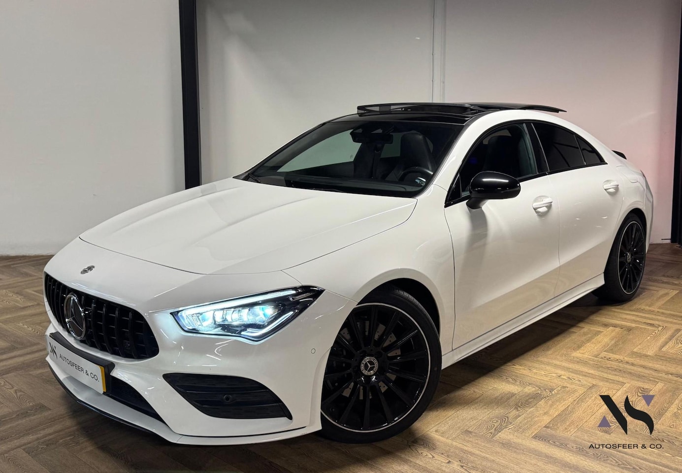 Mercedes-Benz CLA-Klasse - 200 Advantage AMG PANO BLINDSPOT - AutoWereld.nl