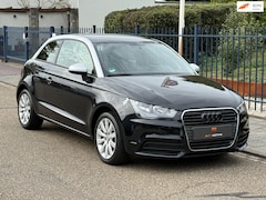 Audi A1 - 1.2 TFSI Attraction LMV / Stoelverwarming