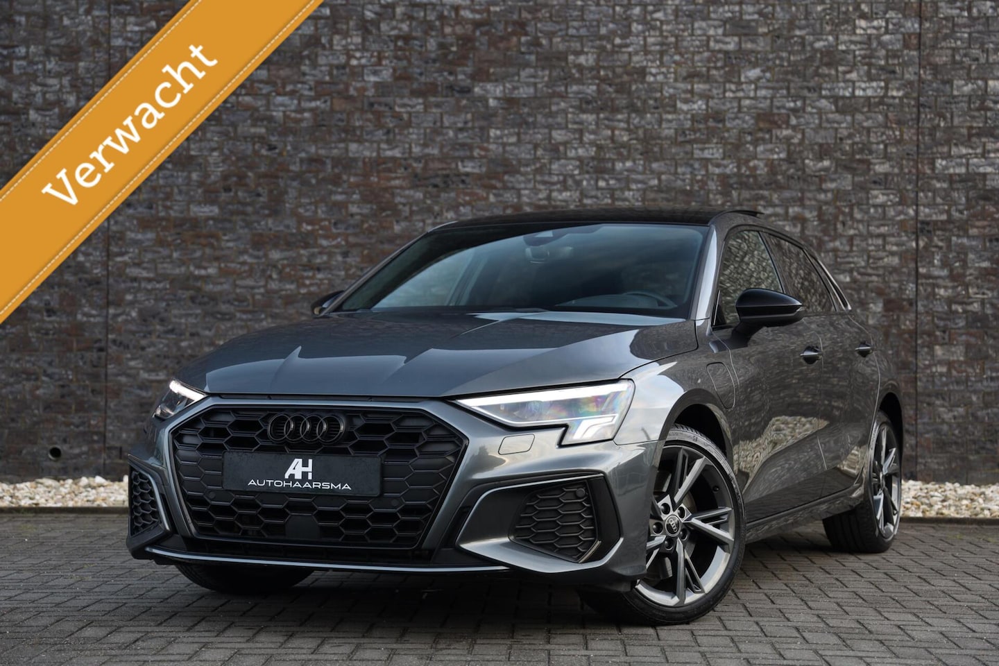 Audi A3 Sportback - 40 TFSI e S-Line Pano Stoelverwarming Clima Black Optic Getint Glas CarPlay - AutoWereld.nl