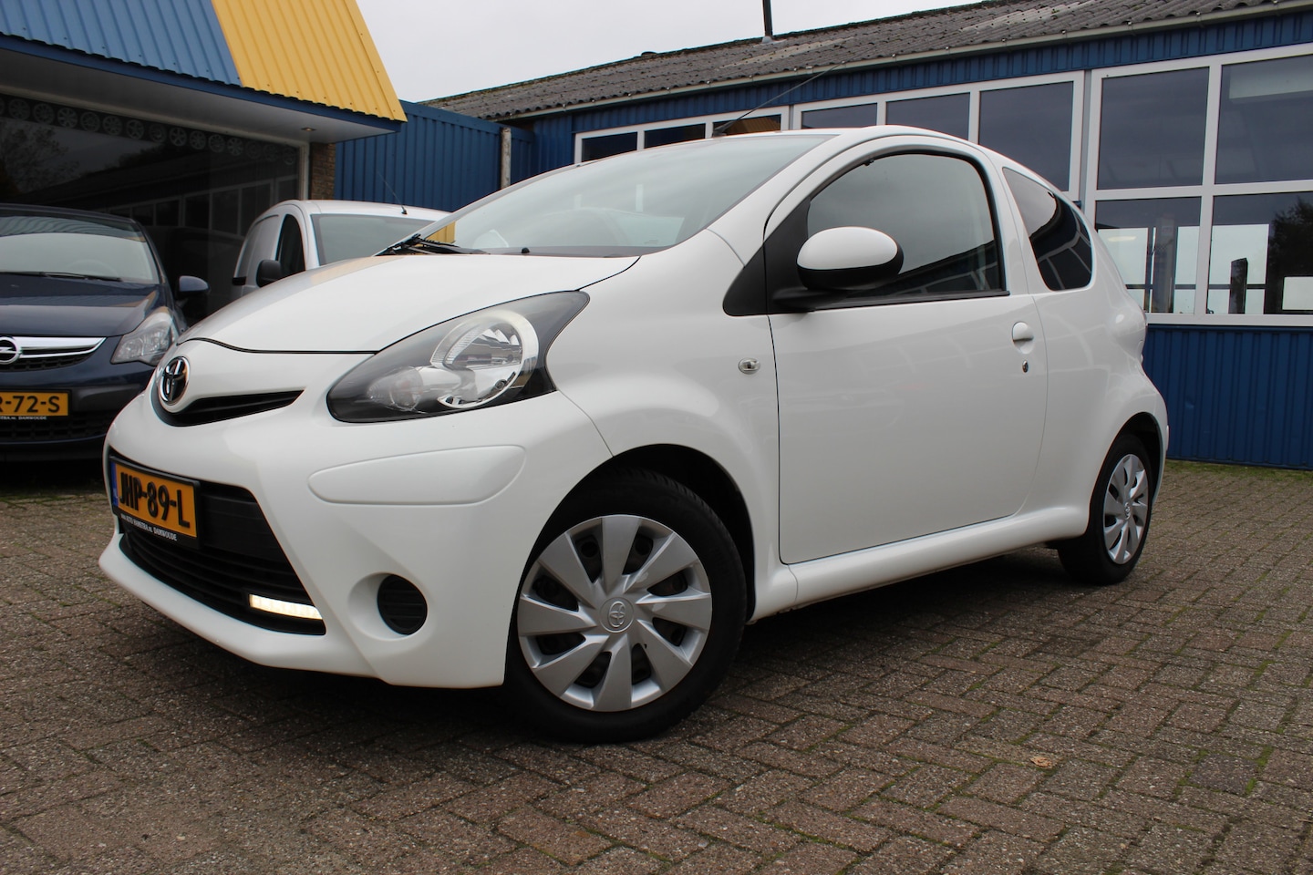 Toyota Aygo - 1.0 VVT-i "Aspiration-Tom Tom" - AutoWereld.nl