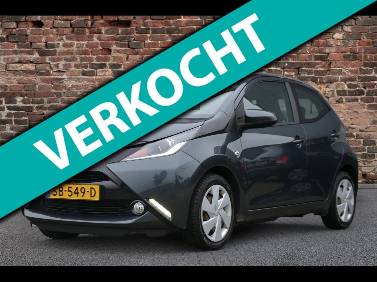 Toyota Aygo - 1.0 VVT-i x-play | Achteruitrij Camera | Carplay | Nette staat - AutoWereld.nl
