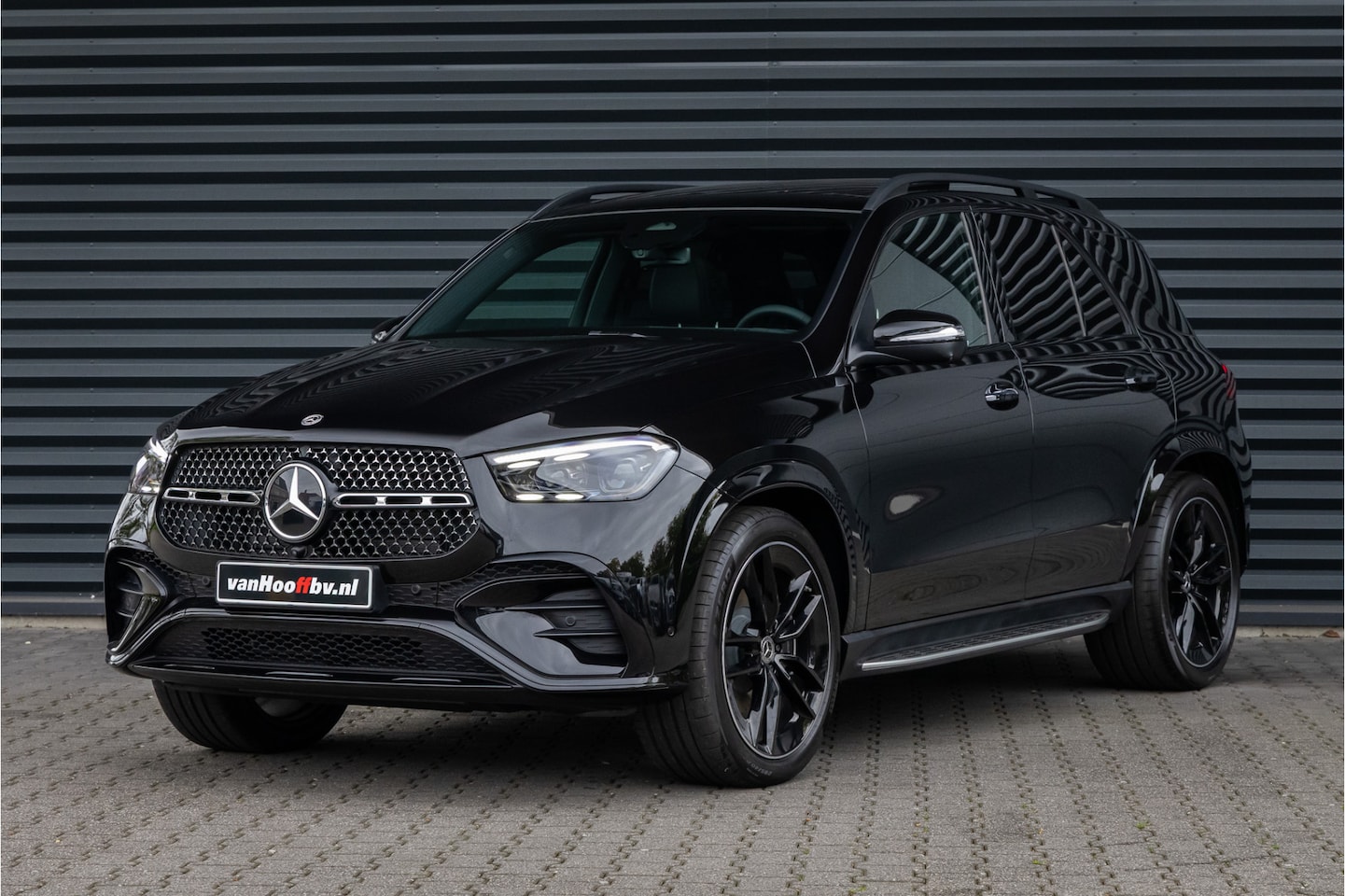 Mercedes-Benz GLE-Klasse - 450 d 4MATIC AMG Line 22 inch-Distronic-Haak - AutoWereld.nl