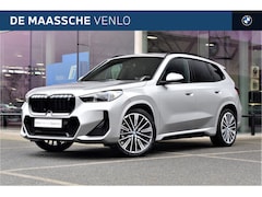 BMW iX1 - xDrive30 High Executive M Sport / Panoramadak / Trekhaak / Sportstoelen / M Adaptief onder