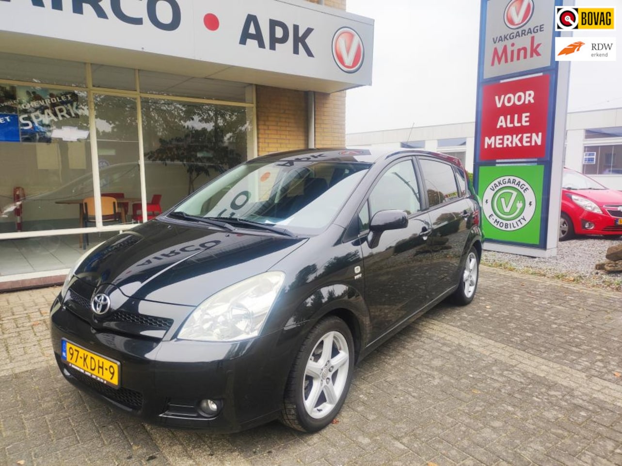 Toyota Corolla Verso - 1.8 VVT-i Terra 7p.+trekh. - AutoWereld.nl