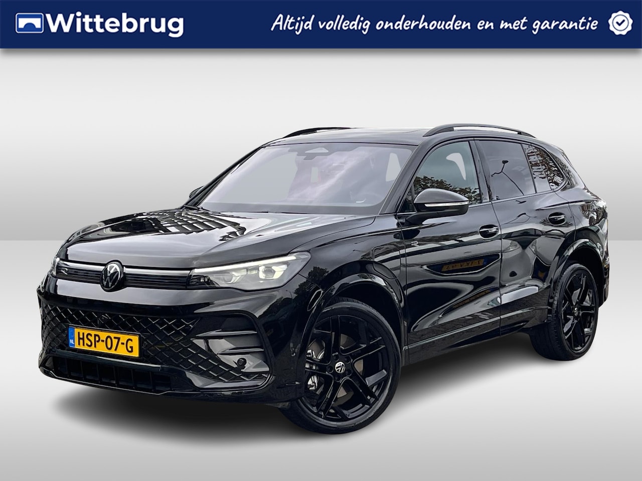Volkswagen Tiguan - 1.5 eHybrid R-Line Edition / 272pk / Black Style / Trekhaak / 20'' LMV / Panoramadak / VW - AutoWereld.nl