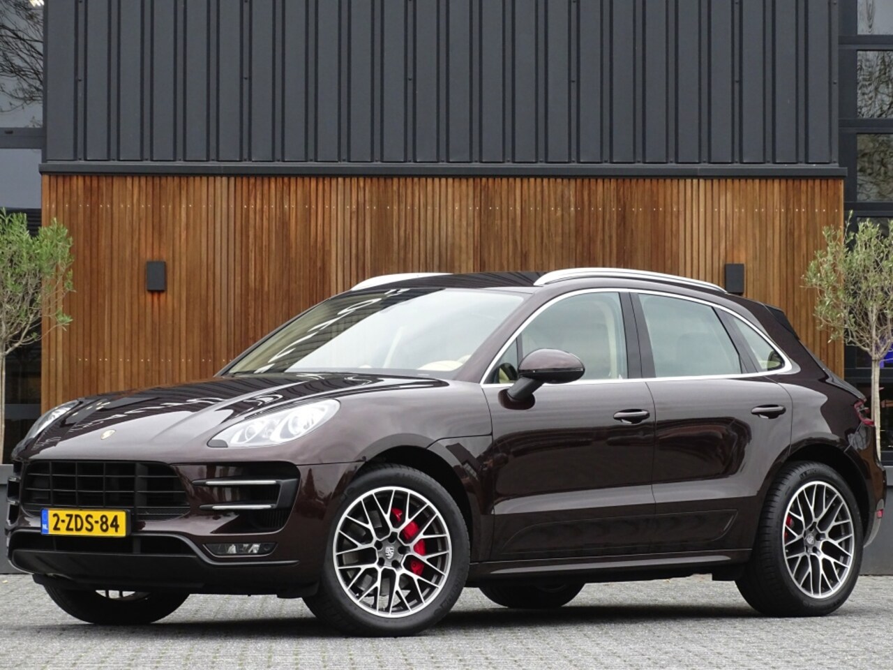 Porsche Macan - 3.6 Turbo 400PK / PDLS+ / Exclusive / Sport Chrono *NAP* - AutoWereld.nl