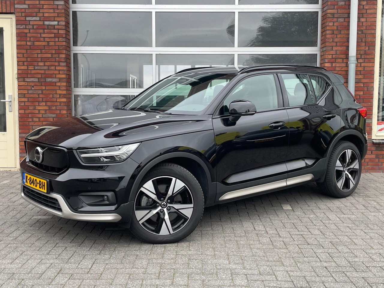Volvo XC40 - Recharge P8 AWD R-Design | SOH 91% | Navigatie | Stoelverwarming | CarPlay | NL Auto | Mar - AutoWereld.nl