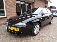 Alfa Romeo 147 - 1.6 T.Spark Distinctive