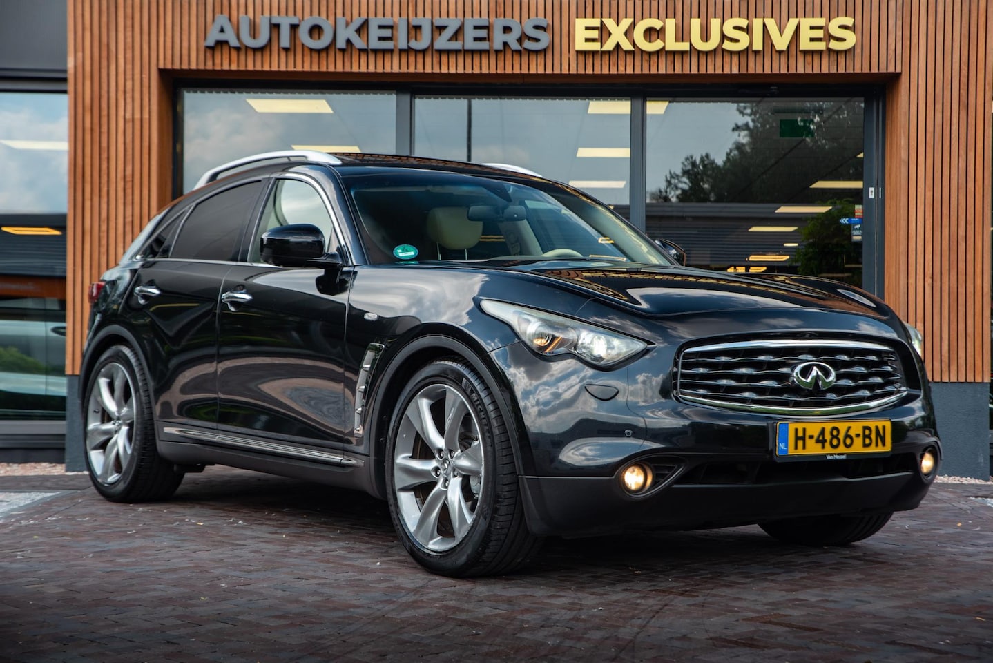 Infiniti FX - 50 S Premium Schuifdak Navi 360Cam Memory Stoelvent. Keyless BOSE 21''LM - AutoWereld.nl