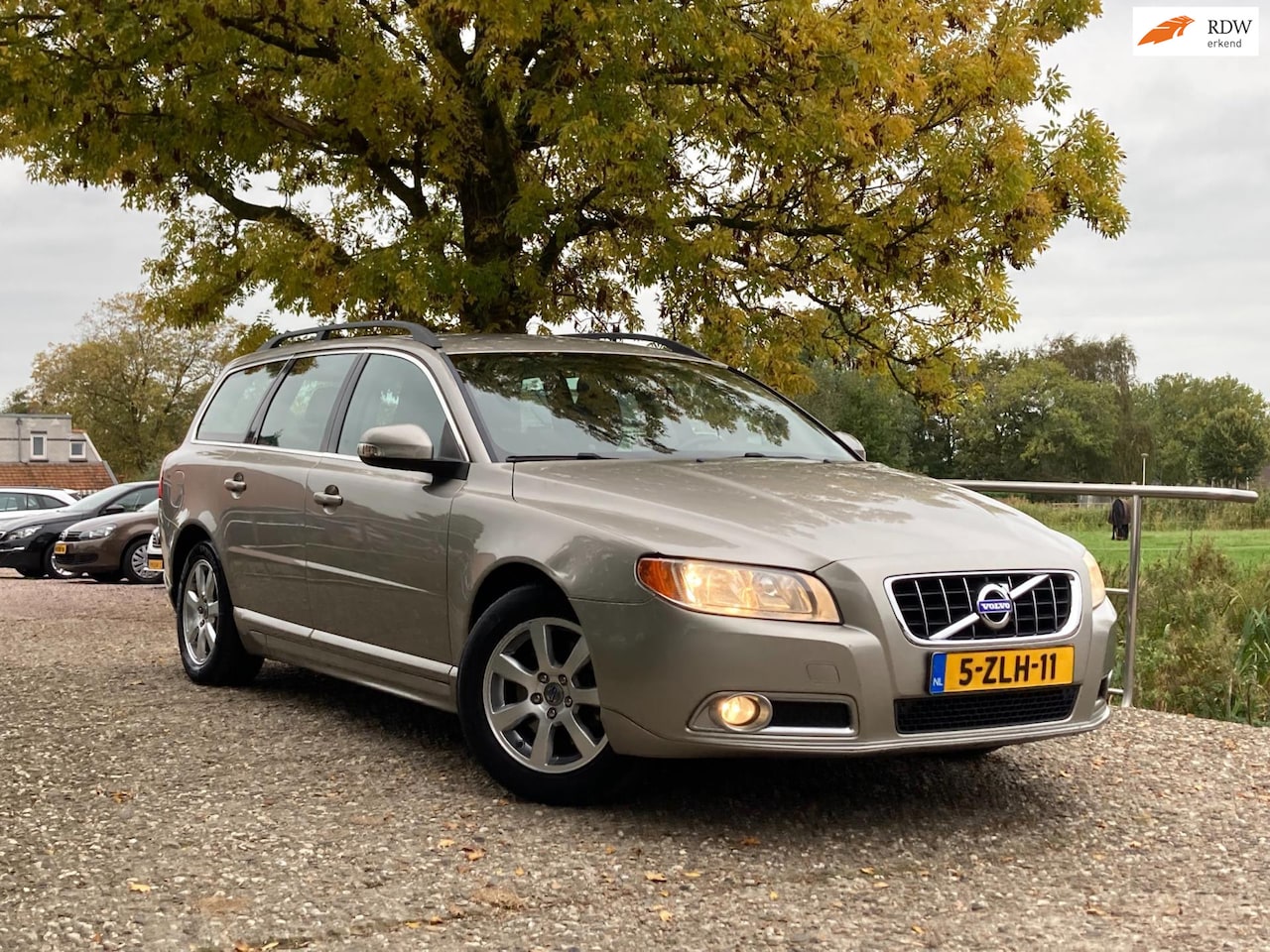 Volvo V70 - 1.6D DRIVe Momentum Clima | Cruise | Navi | Nu 2.975,- - AutoWereld.nl