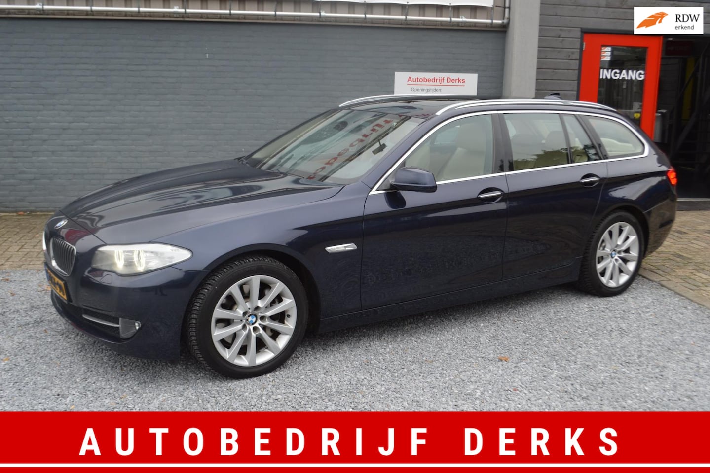 BMW 5-serie Touring - 528i High Executive Airco |Leer | Pano | Xenon | Nieuwstaat | - AutoWereld.nl