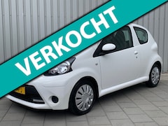 Toyota Aygo - 1.0 VVT-i Now|Navigatie|Airco|