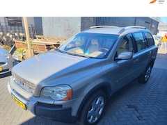 Volvo XC90 - 4.4 V8 Momentum
