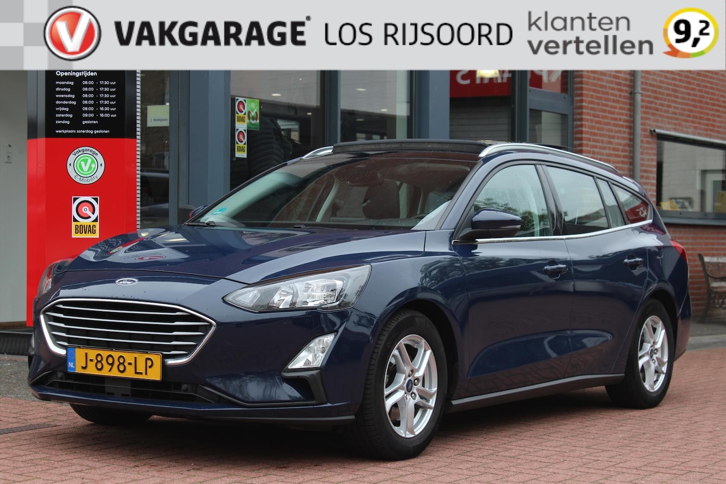 Ford Focus Wagon - 1.0 EcoBoost *Business* | Trekhaak | Carplay | Schuifdak | Adaptive Cruise & Climate Contr - AutoWereld.nl