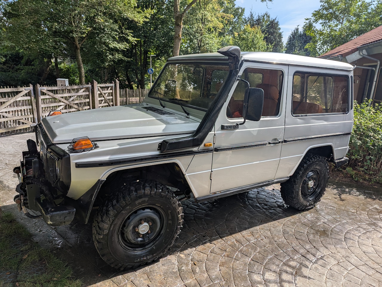 Mercedes-Benz G-klasse - 300GD       6 cilinder      Barndoors - AutoWereld.nl