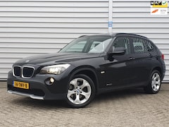 BMW X1 - SDrive20i Clima/Navi/ Dealer OH / 1e Eigenaar