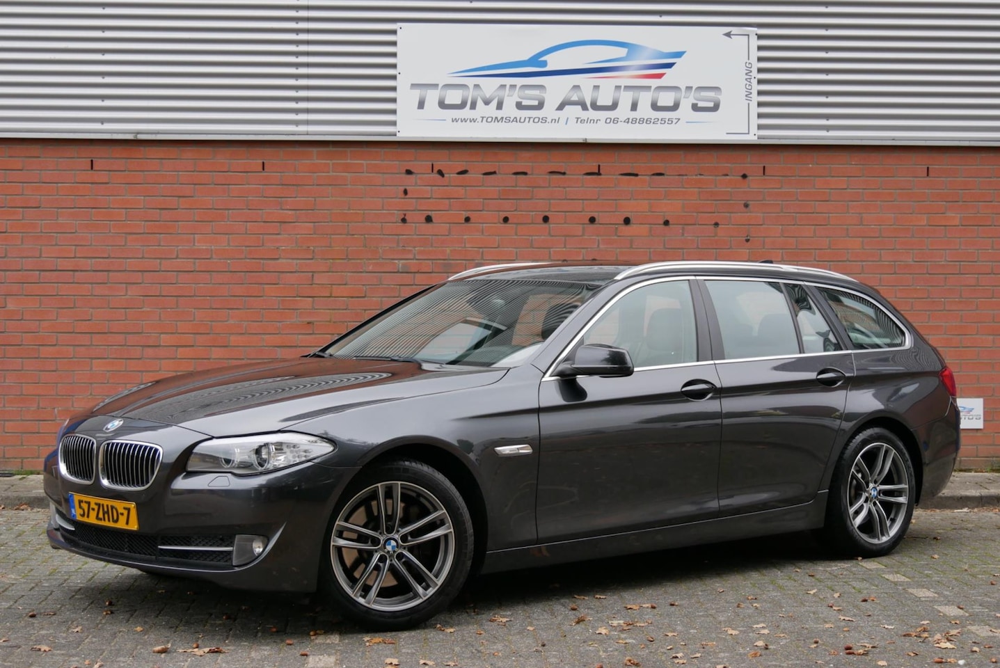 BMW 5-serie Touring - 530i Upgrade Edition.2de eigenaar. leder. pdc. trekhaak. cruise - AutoWereld.nl