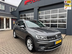 Volkswagen Tiguan - 1.4 TSI ACT Highline / Pano / 360"CAM / Trekhaak / Massage / 1e Eig NL Auto met NAP