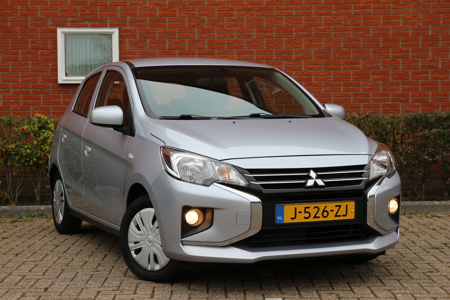 Mitsubishi Space Star - 1.0 70pk Cool+ | NL-auto | 5 deuren | Airco | Radio | Centr. deurvergr. | ESP | Elek. rame - AutoWereld.nl