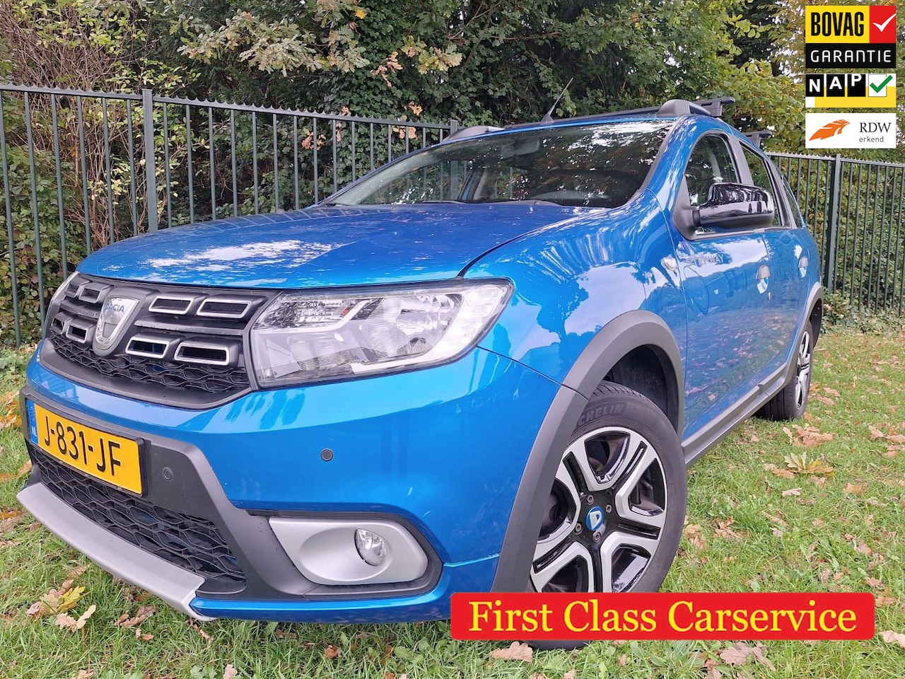 Dacia Logan MCV - 1.0 TCe Stepway Serie Limitee 15th Anniv. | Trekhaak | Dakrails - AutoWereld.nl