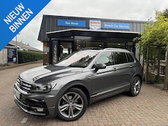 Volkswagen Tiguan - 1.5 TSI ACT dsg R-line Pano 360 Camera Trekhaak