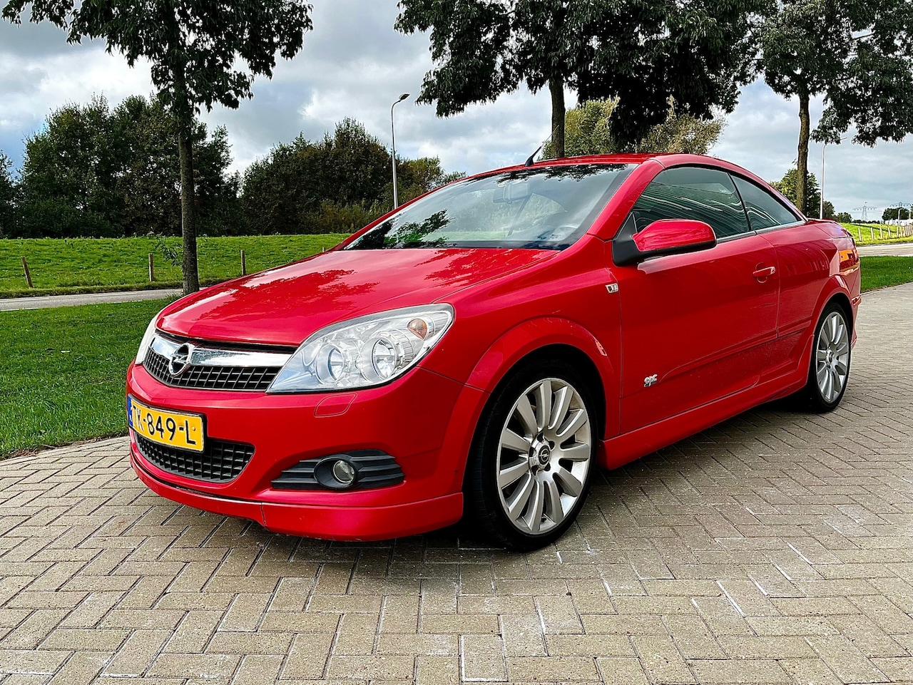 Opel Astra TwinTop - 1.9 CDTi OPC Temptation Uitvoering UNIEK - AutoWereld.nl