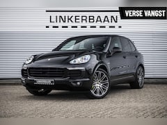 Porsche Cayenne - 3.0 S E-Hybrid | Panodak | Luchtvering | Trekhaak | Bose | Sport Chrono | 21 inch | NL Aut