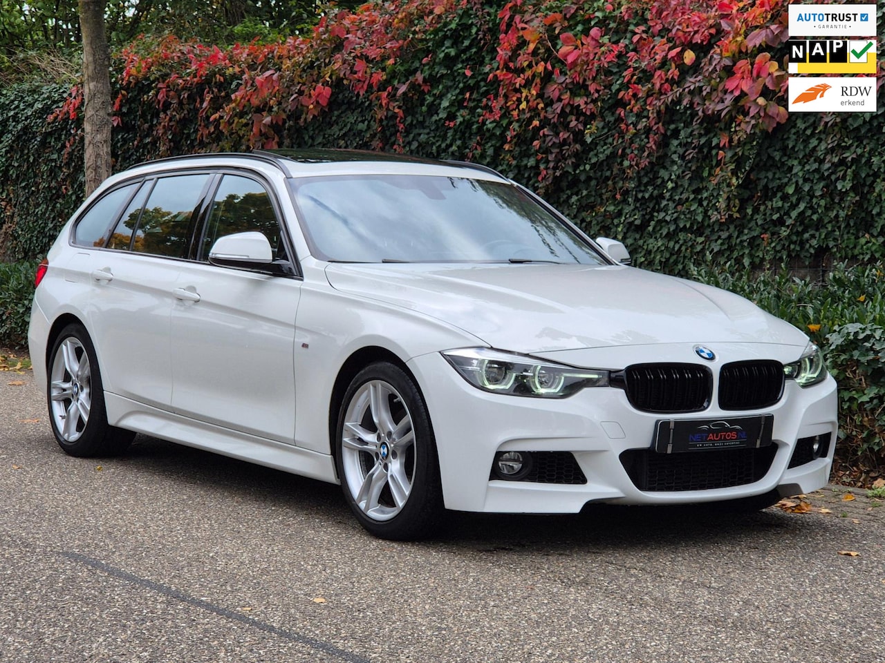 BMW 3-serie Touring - M Sport Nov-2019 NAP Panorama CarPlay GARANTIE inbeg. LED Breedset velgen RIJKLAAR APK tot - AutoWereld.nl