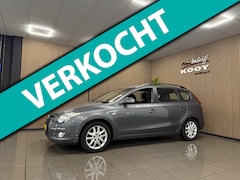 Hyundai i30 CW - 1.6i Dynamic Business * Trekhaak / Airco-ecc / Parkeersensoren / NL Auto