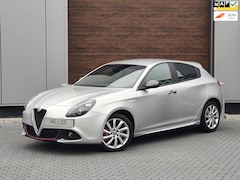 Alfa Romeo Giulietta - 1.4 Turbo MultiAir Super Ned.Auto - Zwart leer Navigatie