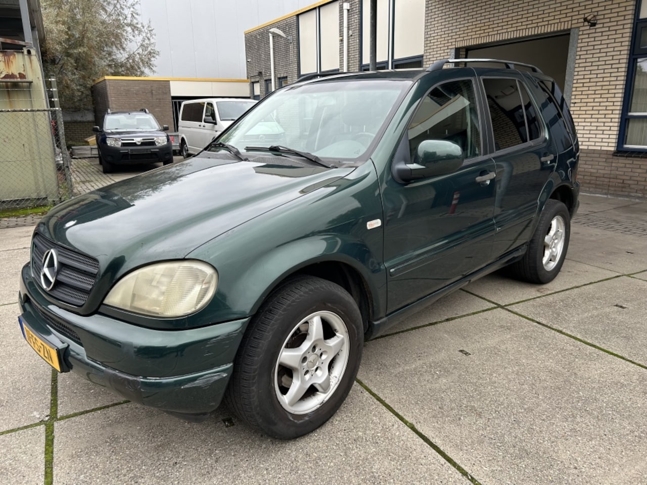 Mercedes-Benz M-klasse - 320 320 - AutoWereld.nl
