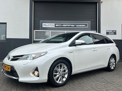 Toyota Auris Touring Sports - 1.8 Hybrid I PANO I CRUISE I CAMERA I TREKHAAK