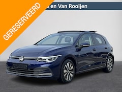 Volkswagen Golf - 2.0 TDI Move Automaat | Trekhaak elektrisch | Pano | IQ Light | Digitaal Dashboard | HUD |