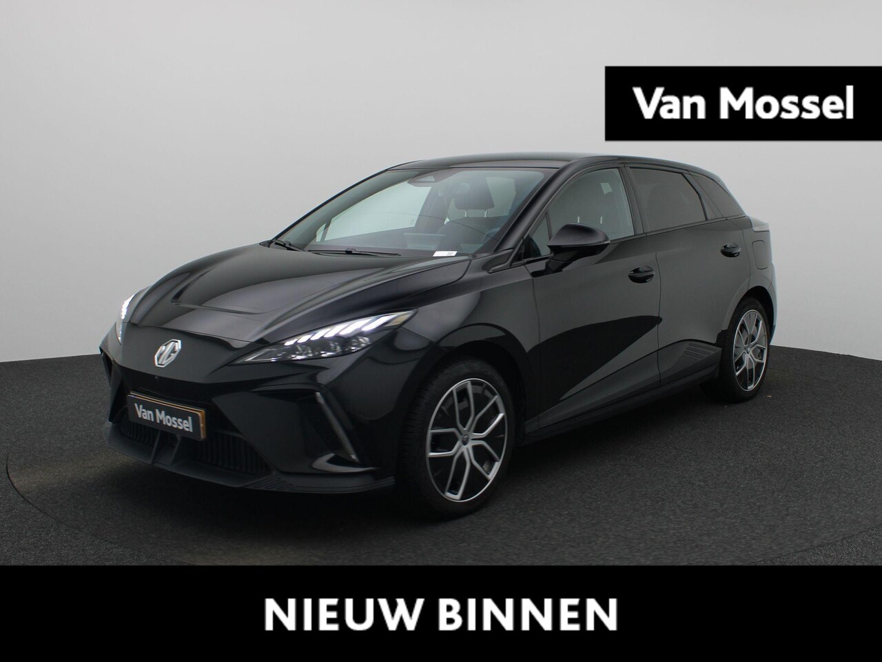 MG 4 - MG4 64 kWh Luxury - AutoWereld.nl
