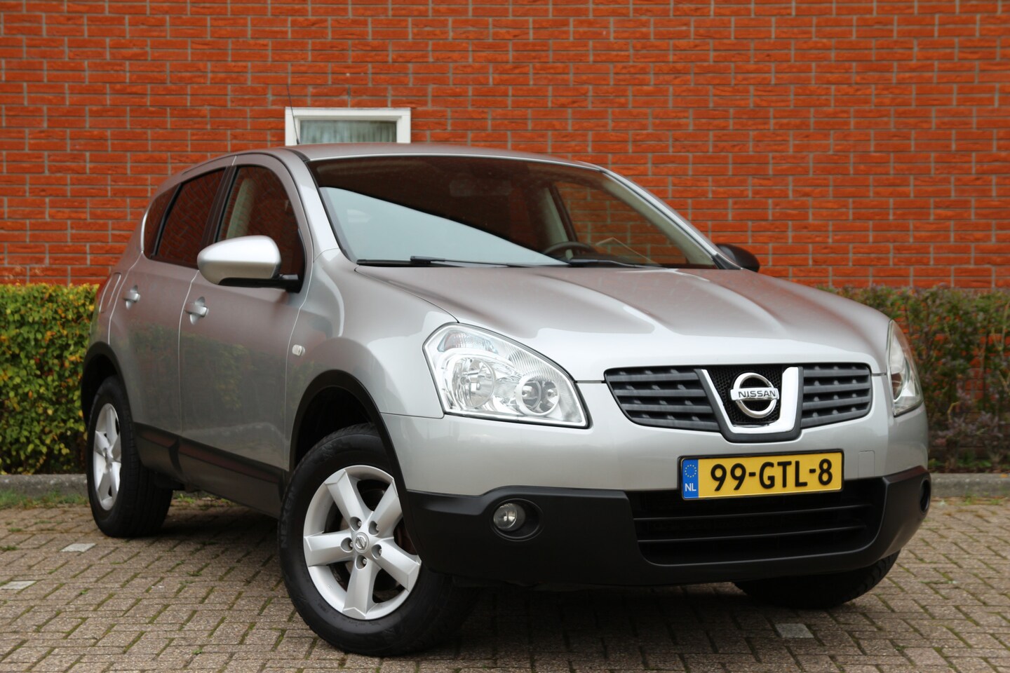 Nissan Qashqai - 2.0 141pk Acenta 4WD | NL-auto | 5 deuren | Climate control | Cruise control | Elek. ramen - AutoWereld.nl