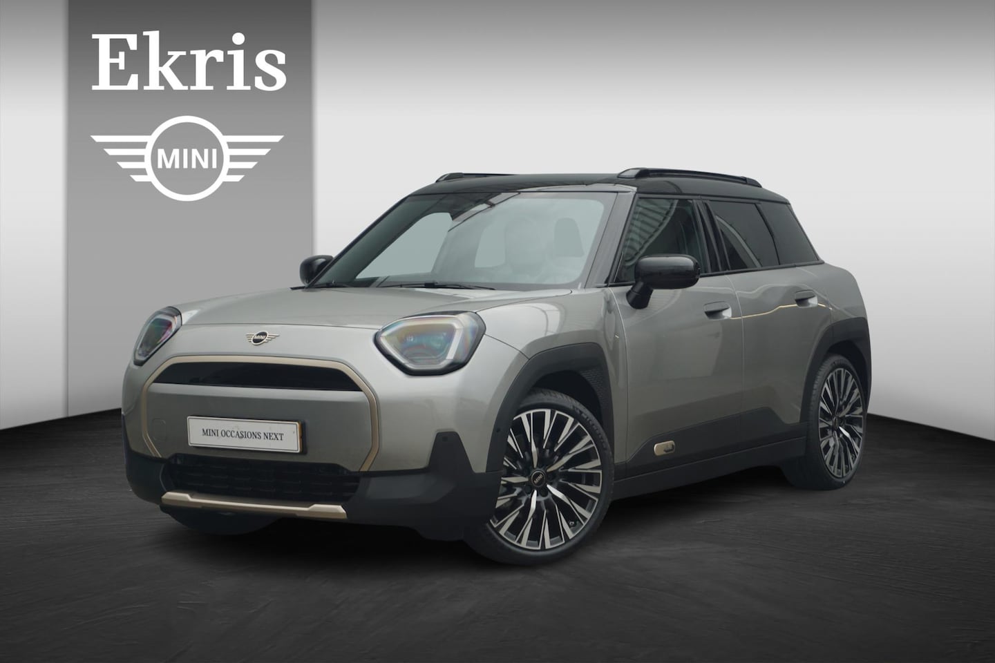 MINI Aceman - E Favoured Trim | Pakket M | Comfort Access | Driving Assistant | Head-up Display | Stoelv - AutoWereld.nl