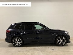 BMW X5 - XDrive45e High Executive M-pakket Pano Head up Luchtvering