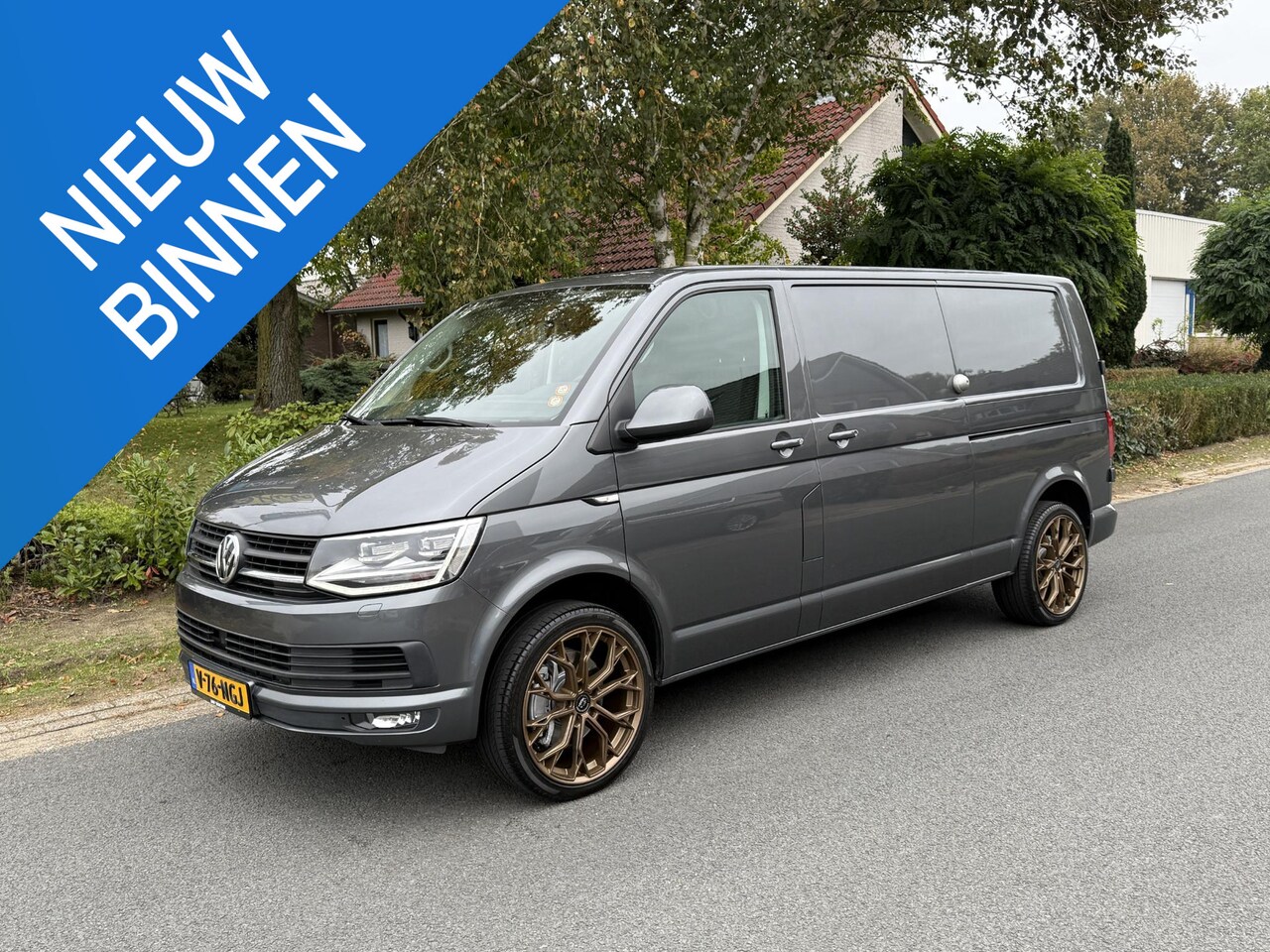 Volkswagen Transporter - 2.0 TDI 204PK DSG L2H1 Highline•Navi - AutoWereld.nl