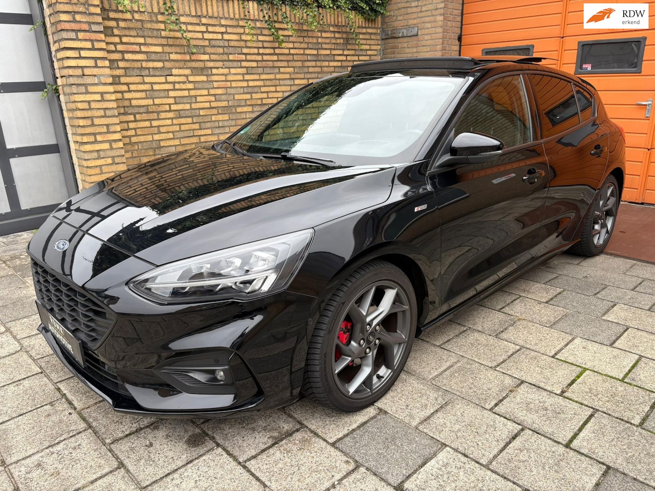 Ford Focus - 1.5 EcoBoost ST Line Business 1.5 EcoBoost ST Line Business - AutoWereld.nl