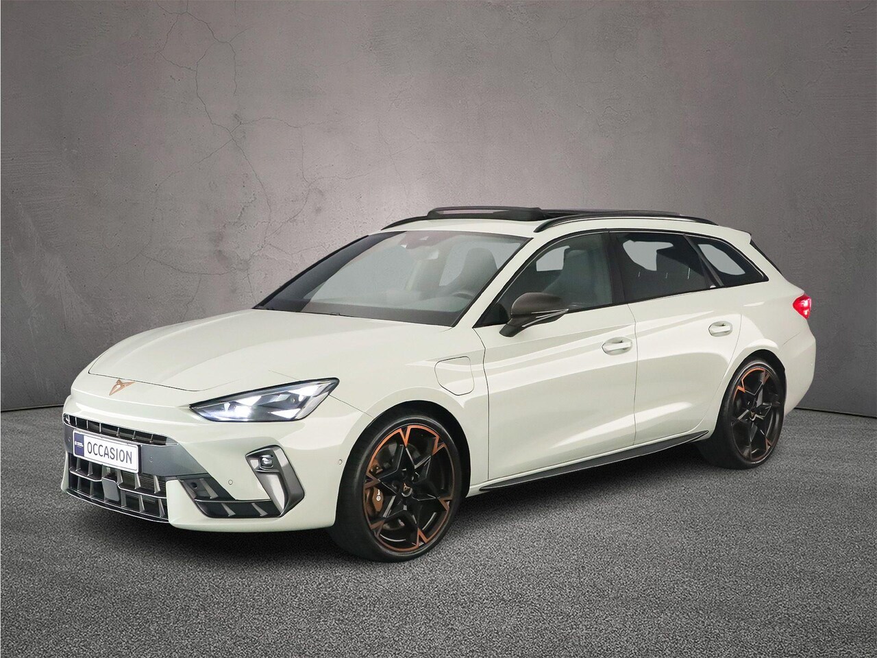 CUPRA Leon Sportstourer - VZ Extreme 1.5 TSI e-Hybrid 272pk DSG Automaat Panoramadak, Adaptive cruise control, Sennh - AutoWereld.nl