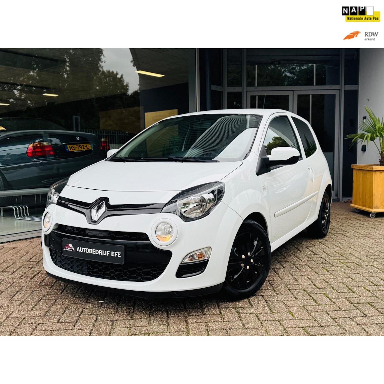 Renault Twingo - 1.2 16V Collection Airco*ElktrRmn*Multimedia - AutoWereld.nl