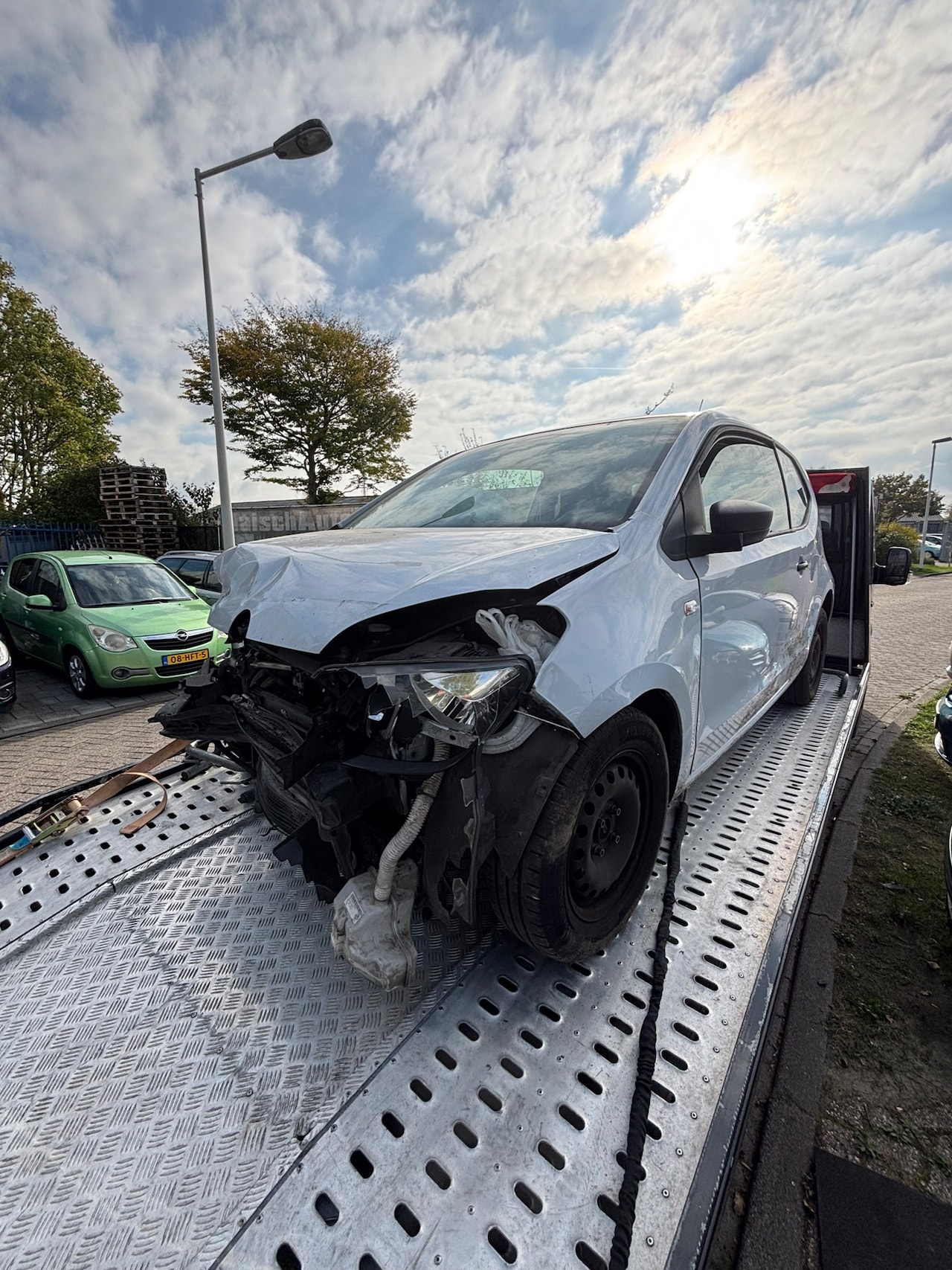 Volkswagen Up! - 1.0 take up! BlueMotion " ZO INGERUILD MET VOORSCHADE GEEN WOKMELDING " - AutoWereld.nl