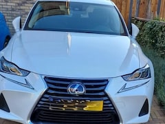 Lexus IS - 300h Hybrid Business Line Pro