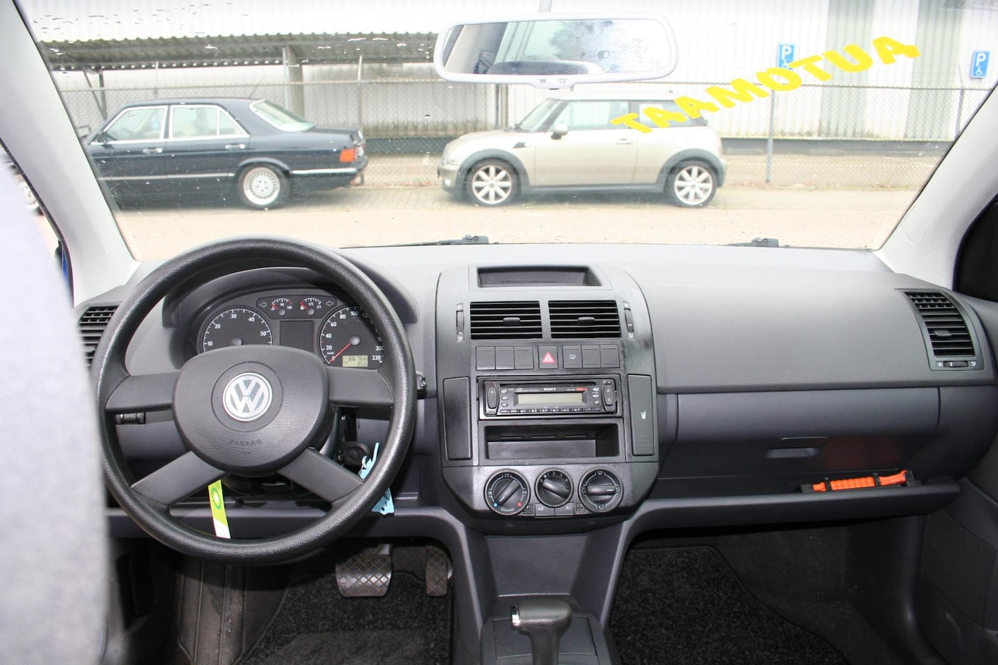Volkswagen Polo - 1.4-16V Comfortline AUTOMAAT, climatonic