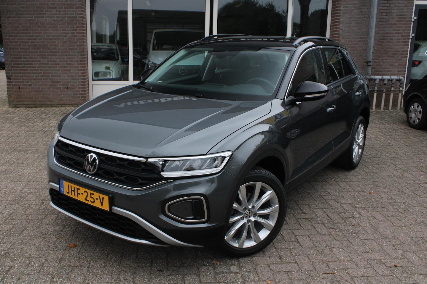 Volkswagen T-Roc - 1.5 TSI Apple/Android carplay, Parkeer assistent, NAVI, LED, ACC, Leder, Parkeersensoren, - AutoWereld.nl