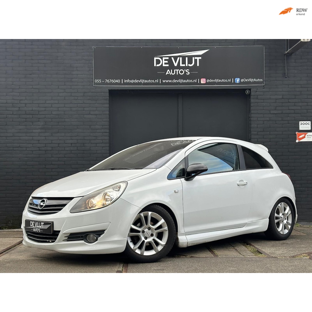 Opel Corsa - 1.4-16V Sport | OPC Line | Airco | Cruise Control | Verlagings Veren | Getinte Ramen | - AutoWereld.nl