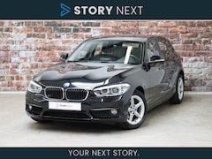 BMW 1-serie - 118i Executive Automaat 5 deurs / Navigatie / Trekhaak / Climate Control / LED / Parkeerse