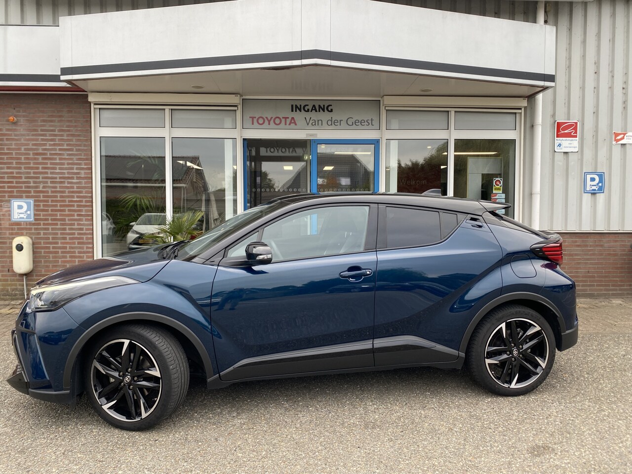 Toyota C-HR - 2.0 Hybrid GR-Sport 2.0 Hybrid GR-Sport - AutoWereld.nl