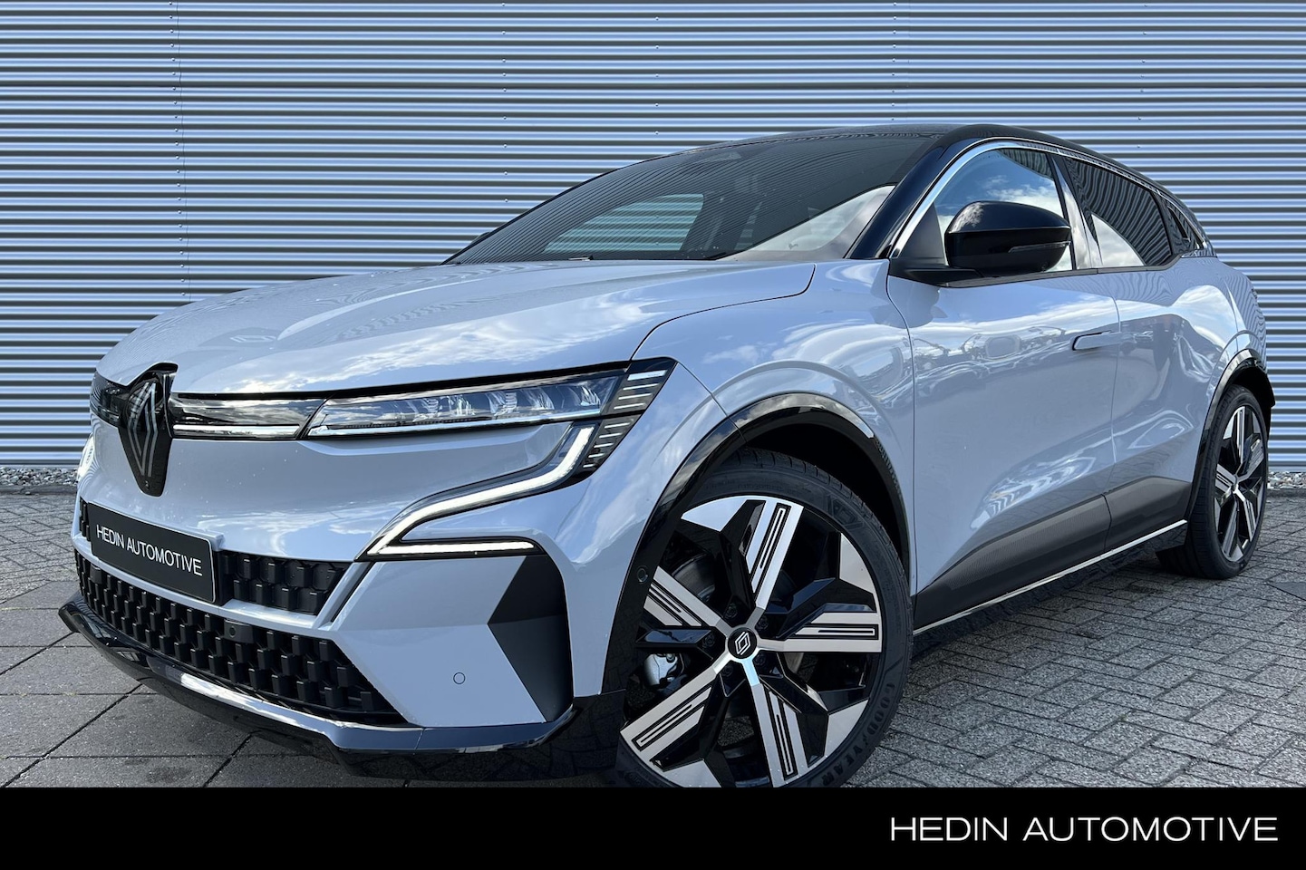 Renault Mégane E-Tech - 100% ELECTRIC comfort range Iconic 60 kWh | 360 graden camera | lederen bekleding | - AutoWereld.nl