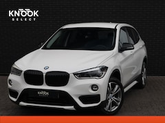 BMW X1 - sDrive20i Centennial Executive Sportstoel / Trekhaak / Harman Kardon / LED